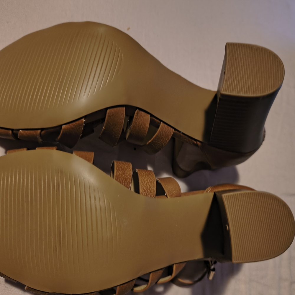 XOXO Tan Heels Elegant and Versatile